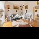 Olimpico's Apartament *